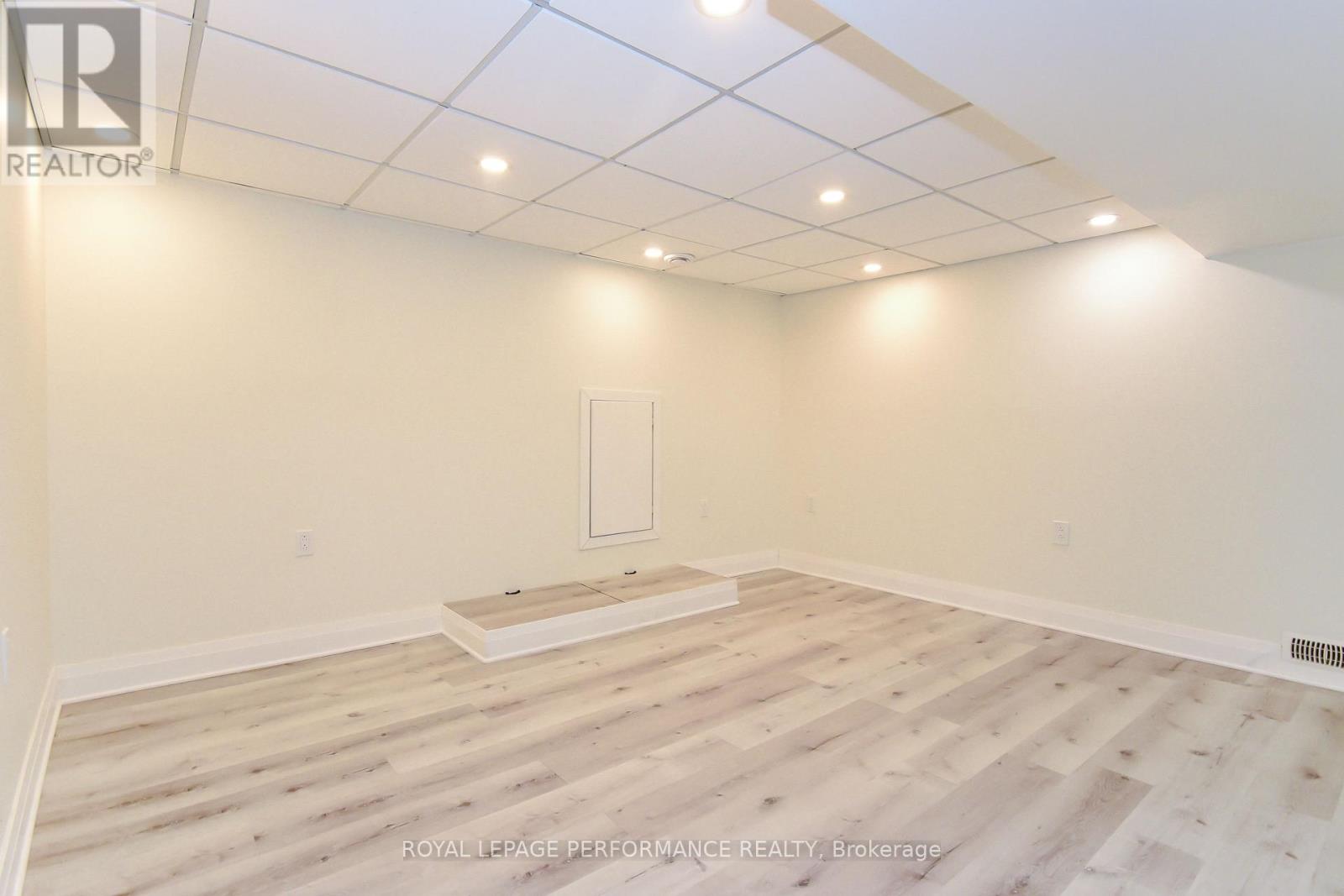 839 NICHOLSON AVENUE - 40