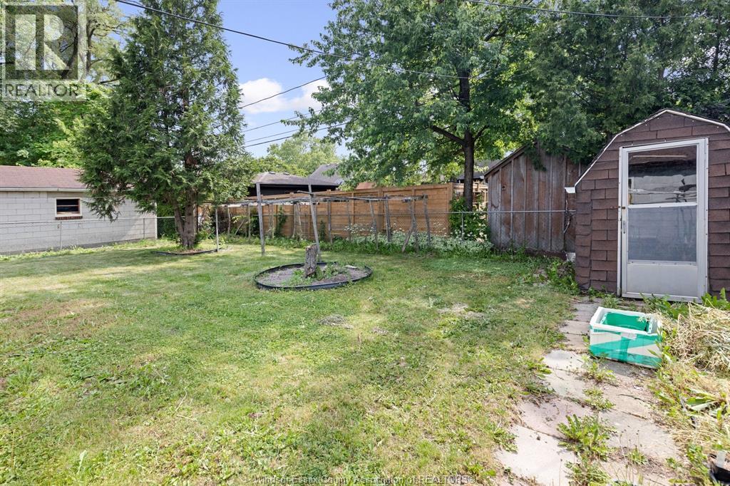 3455 DOUGALL - 27