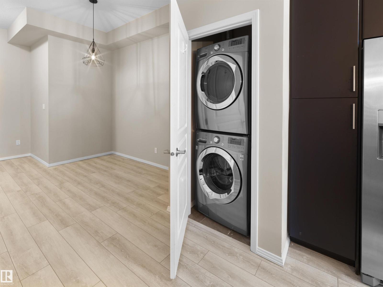 #103 10531 117 ST NW - 23