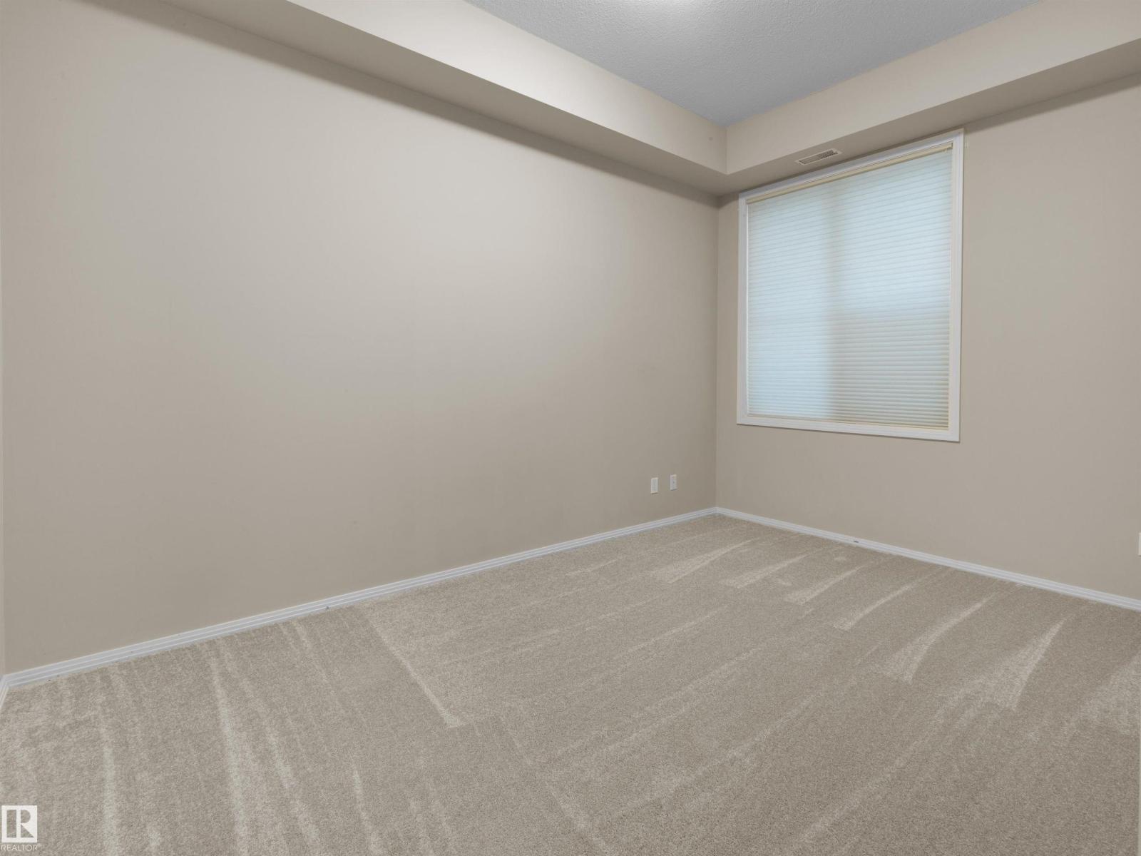 #103 10531 117 ST NW - 31