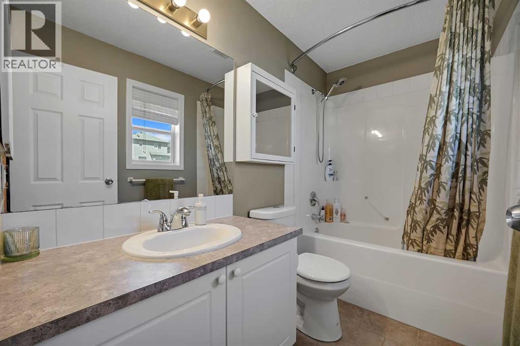 Upper Ensuite