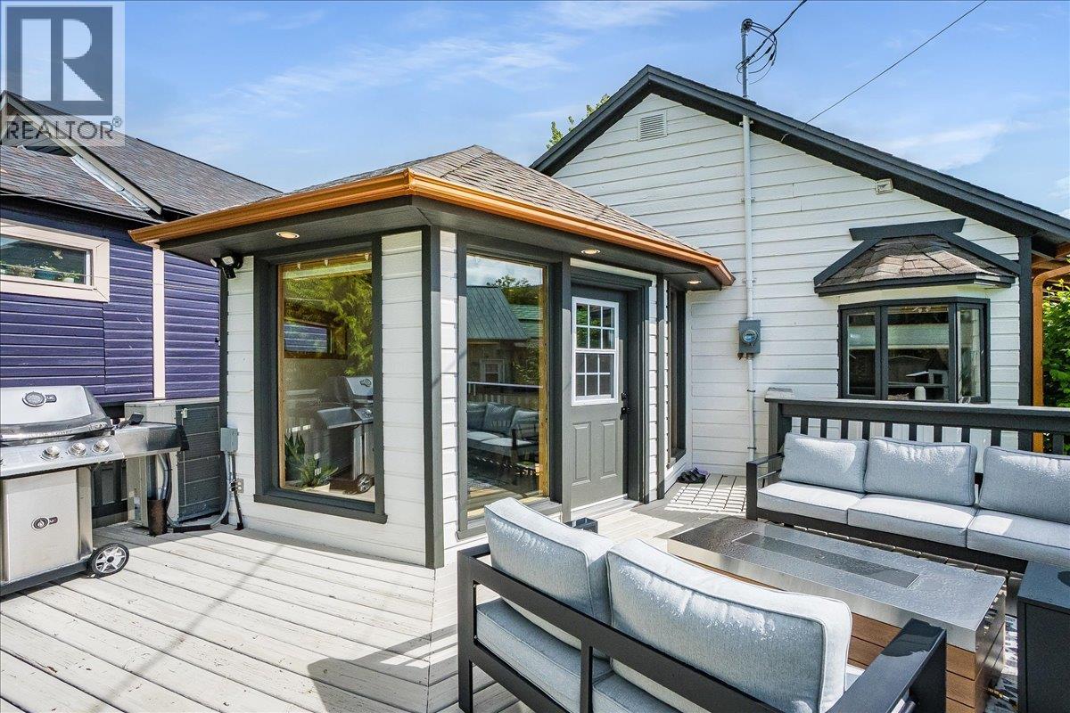 233 D Avenue - 43