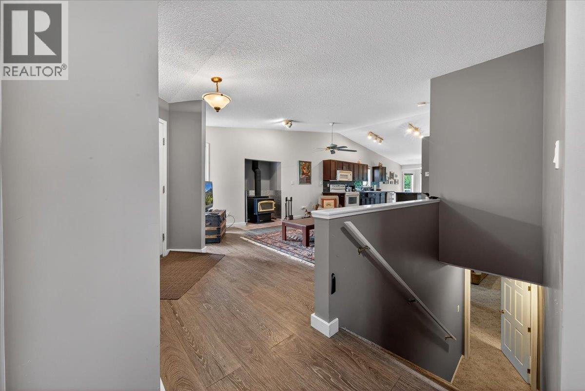 #3 7559 COLUMBIA Avenue - 24