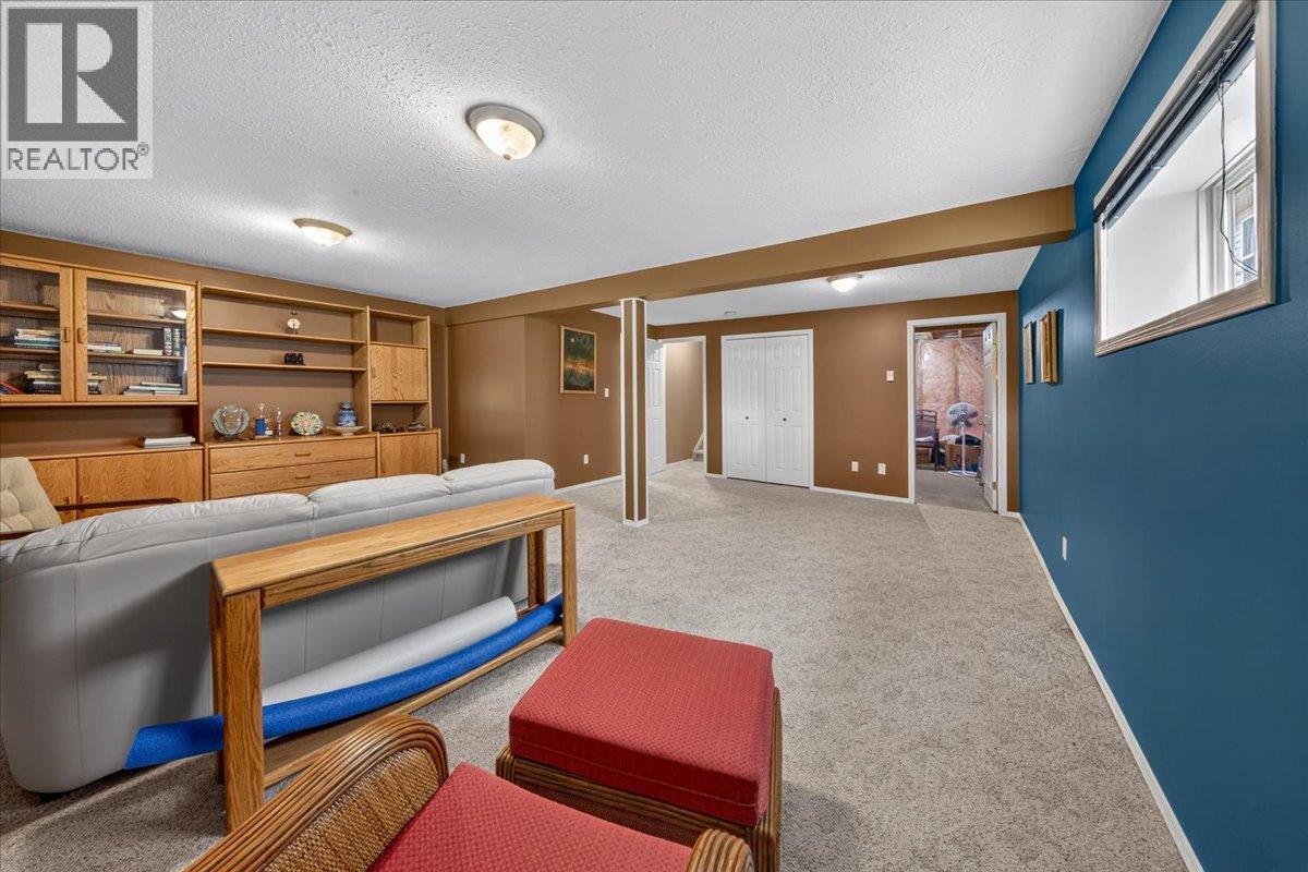 #3 7559 COLUMBIA Avenue - 26