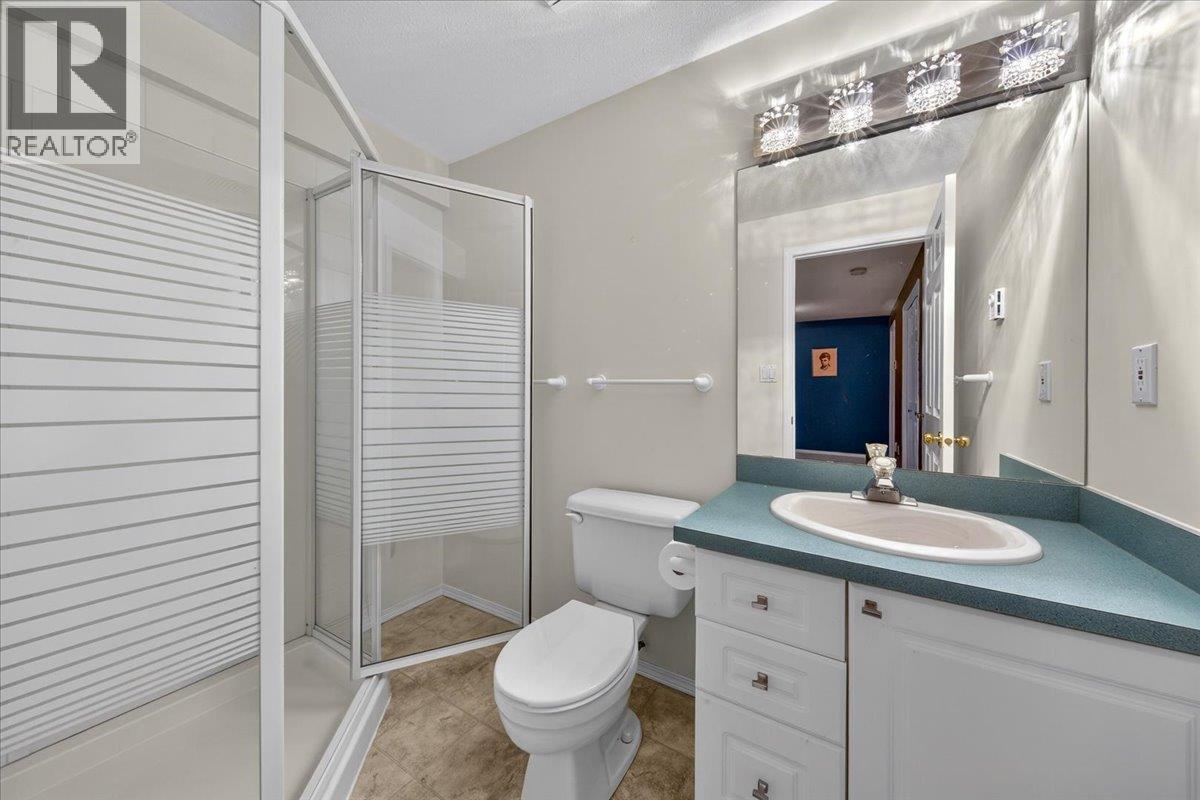 7559 COLUMBIA Avenue Unit# 3, Radium Hot Springs