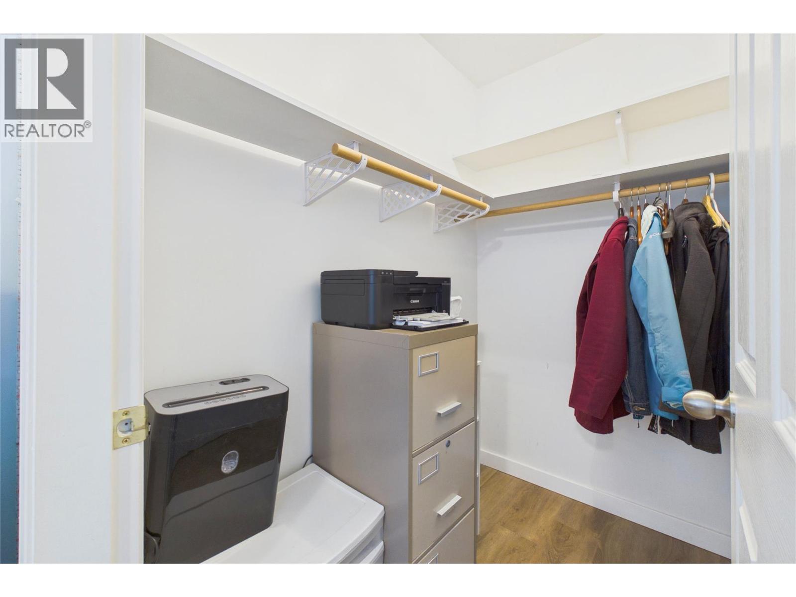 148 TROY Place - 24