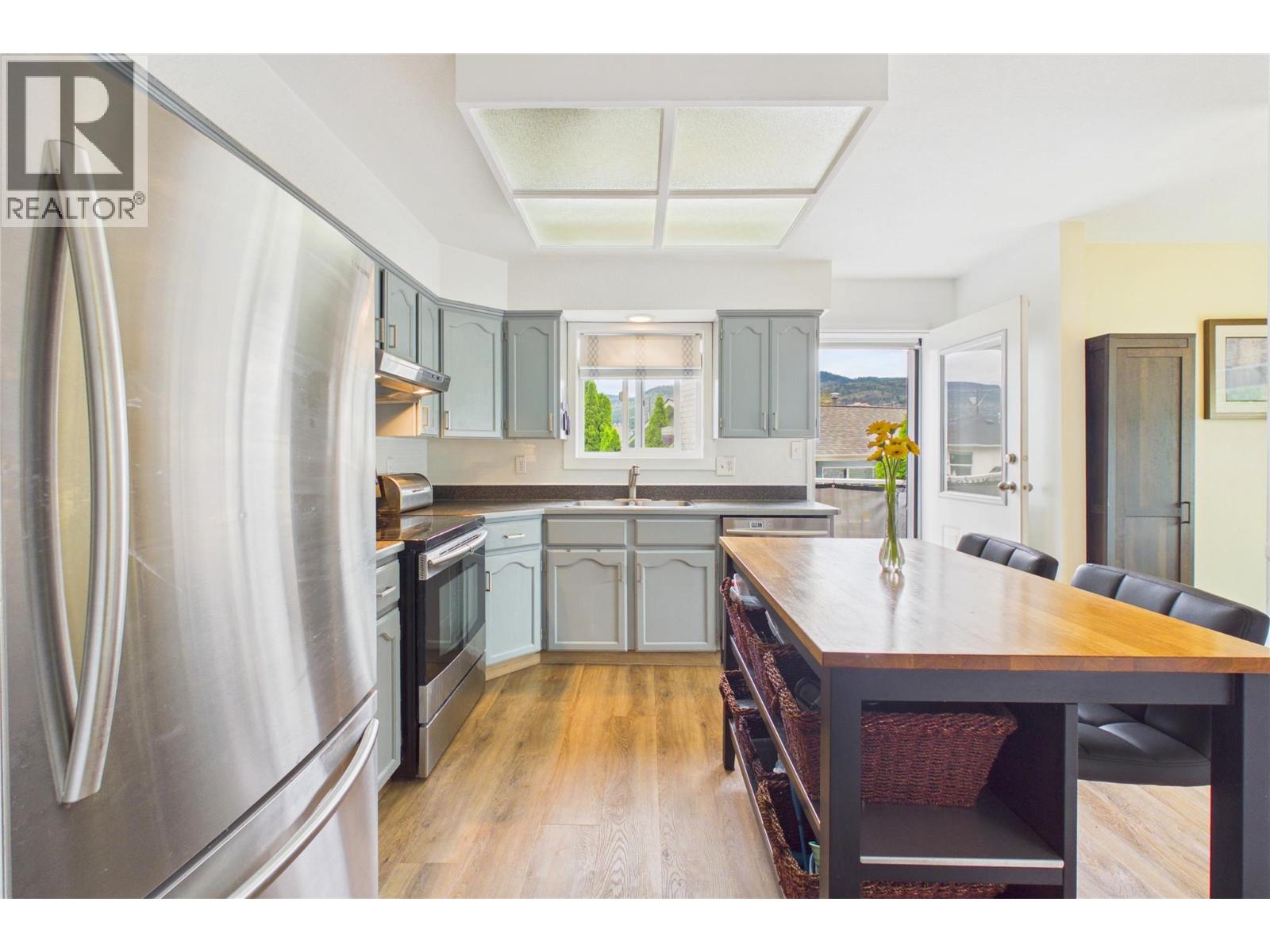 148 TROY Place - 36