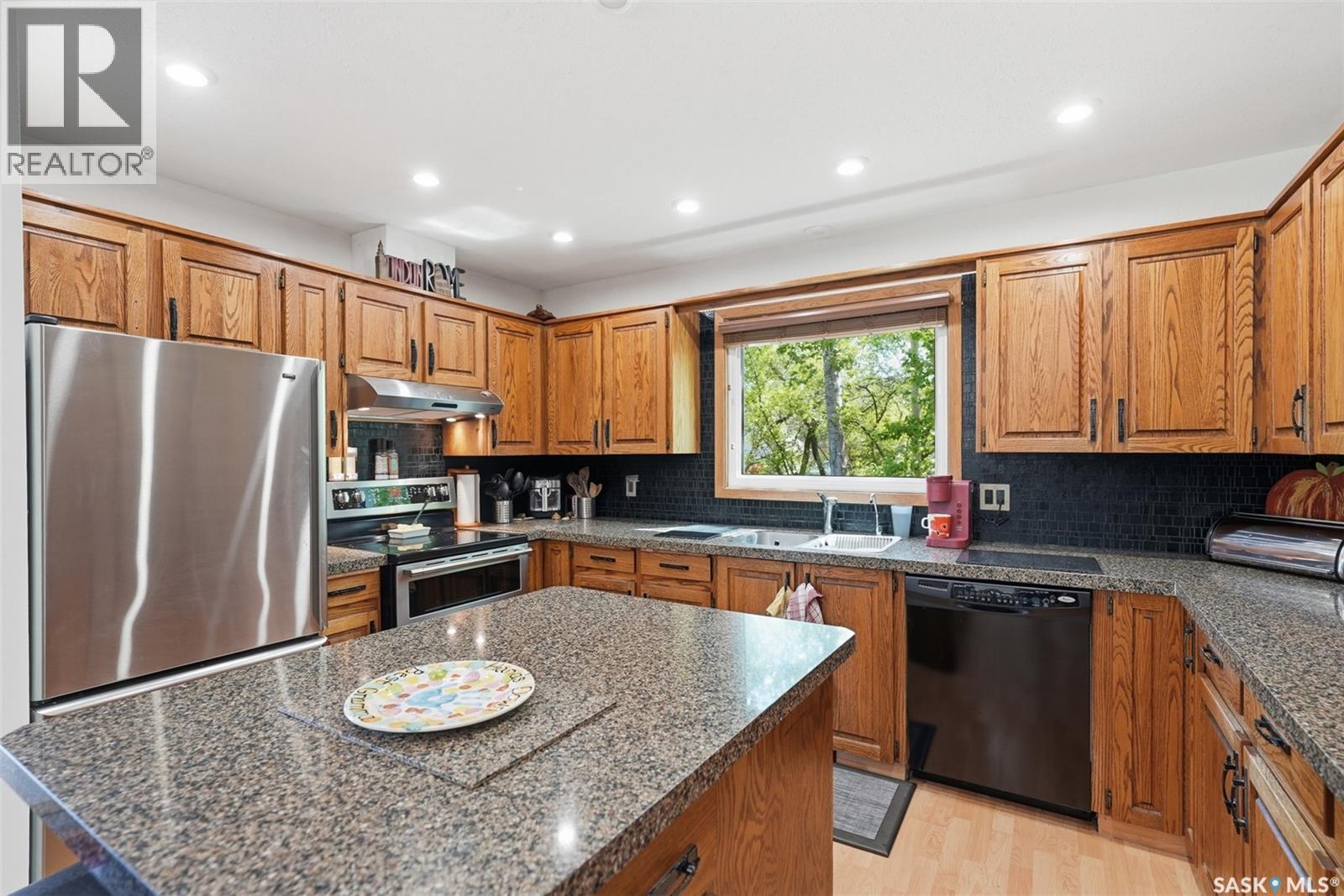 515 3rd AVENUE - 11