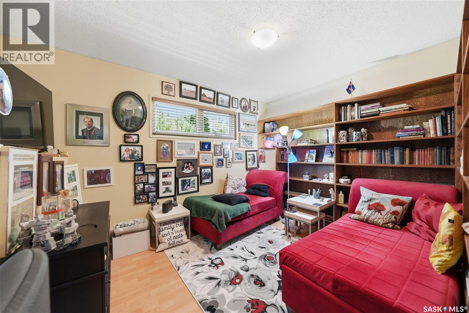 515 3rd AVENUE - 19