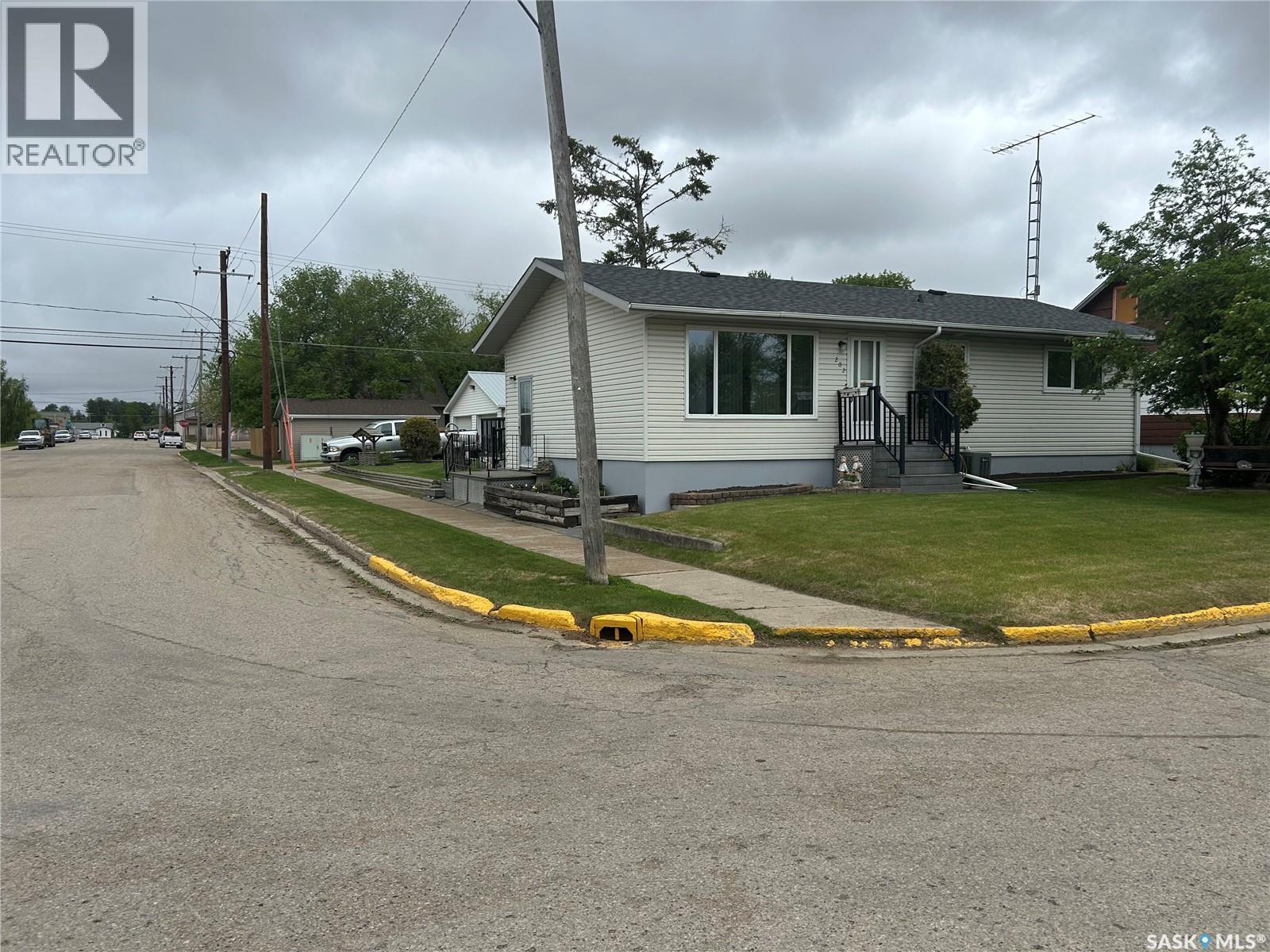 202 2nd STREET W - photo 3