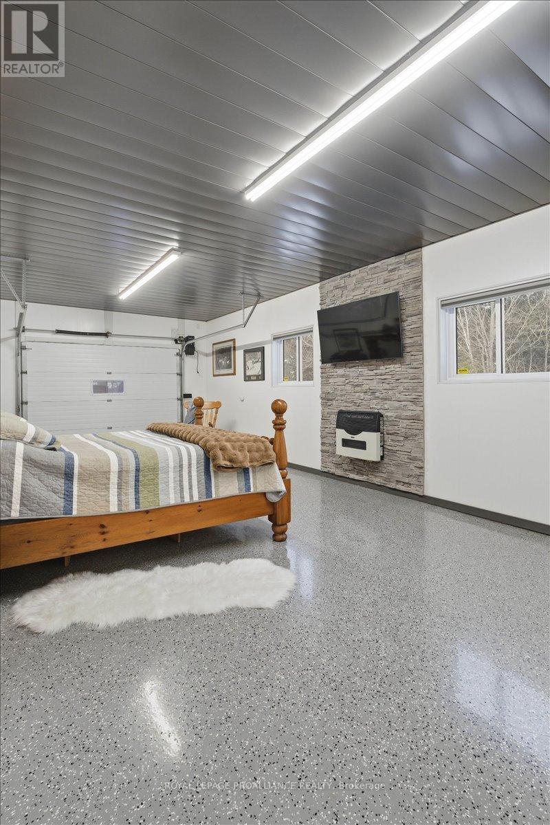555 DOUGLAS ROAD - 14