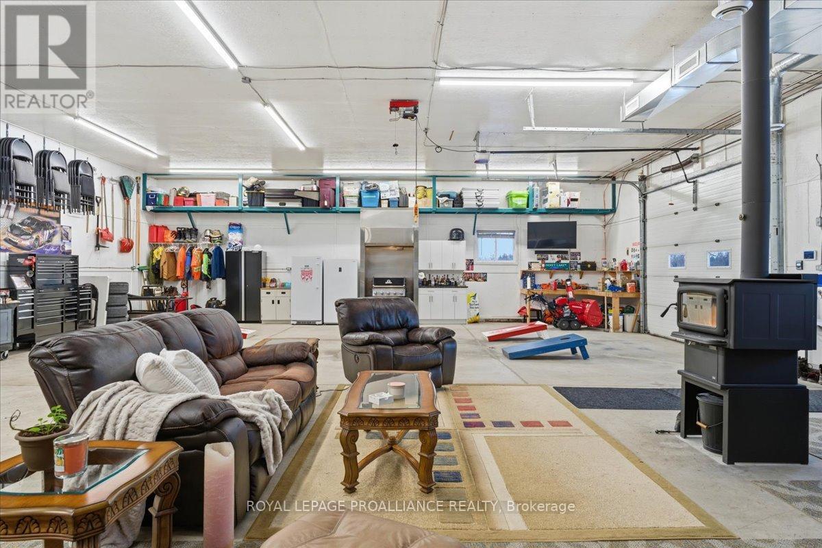 555 DOUGLAS ROAD - 25