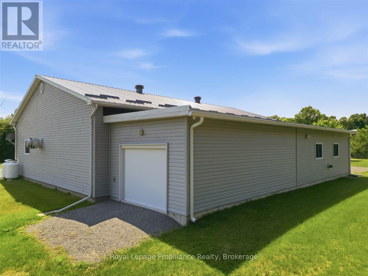 555 DOUGLAS ROAD - 35
