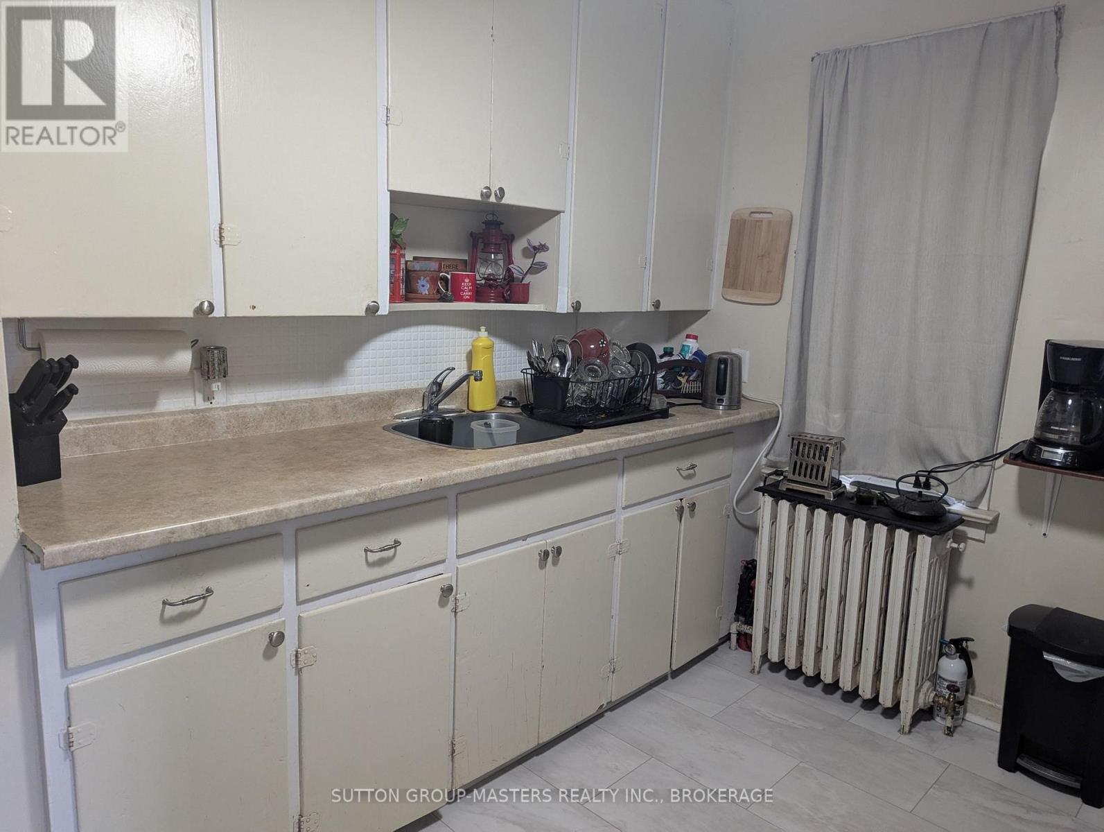 165 HELEN STREET - 20