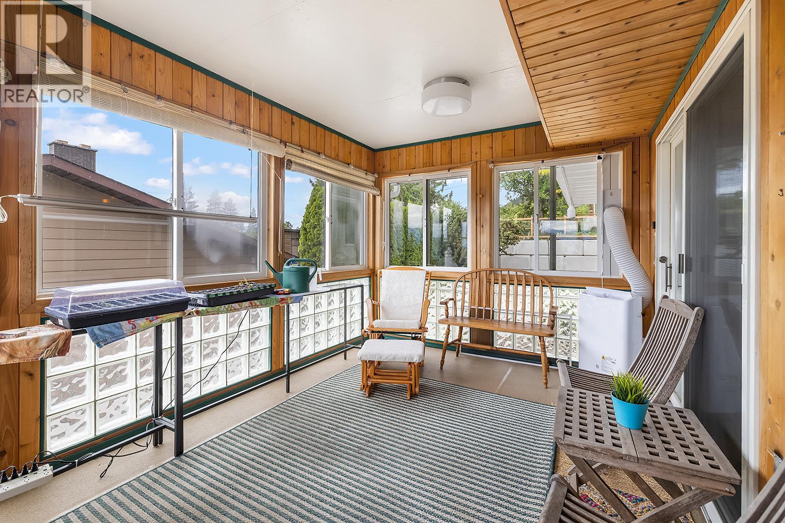 1614 SCOTT Street, Creston