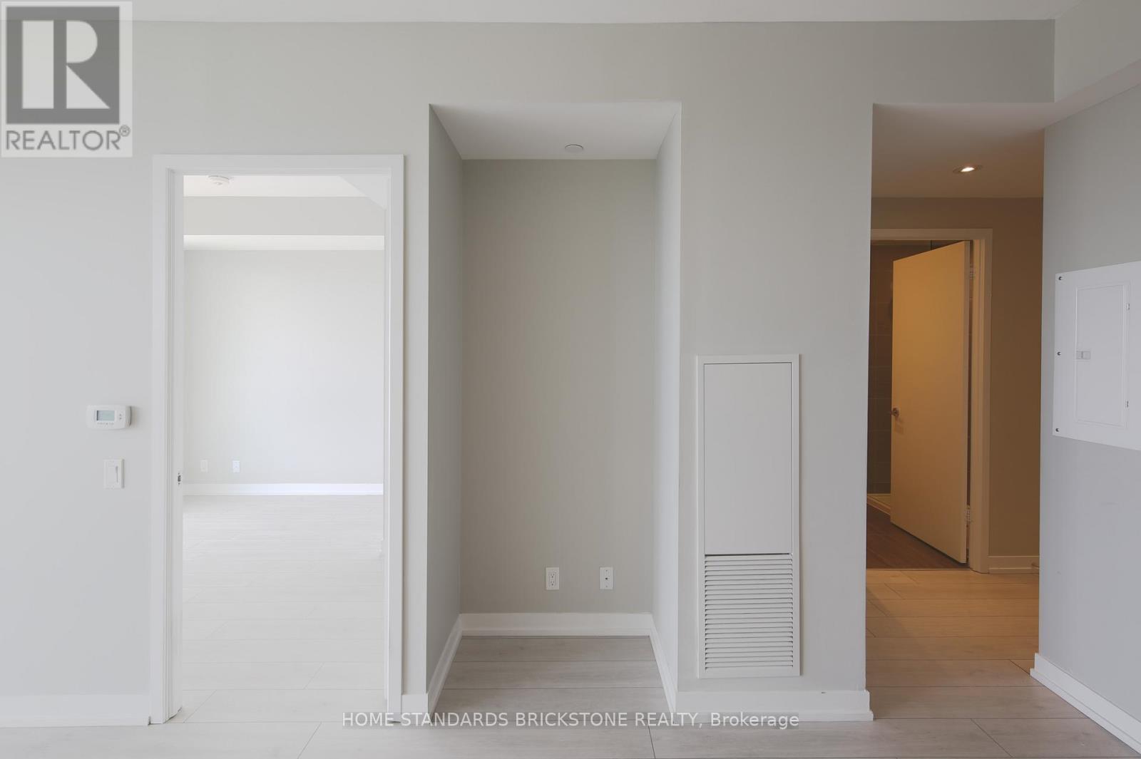 #6008 898 PORTAGE PARKWAY - 11