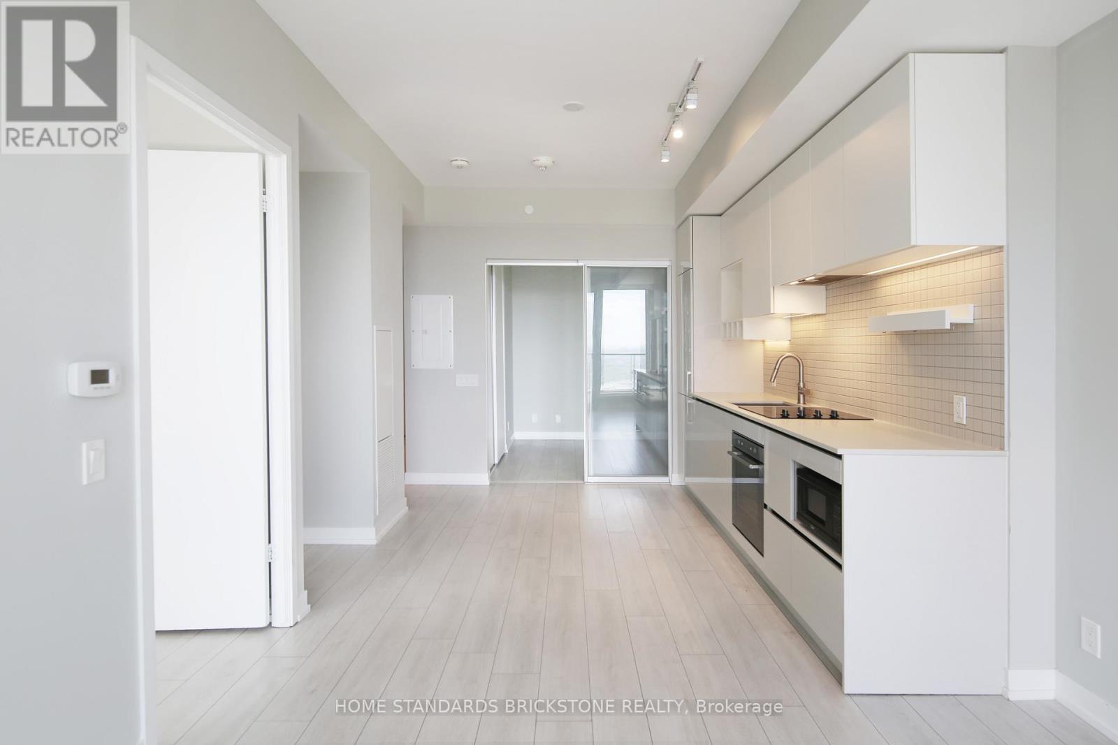 #6008 898 PORTAGE PARKWAY - 14