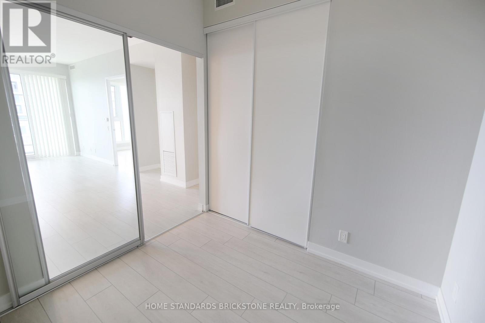 #6008 898 PORTAGE PARKWAY - 5