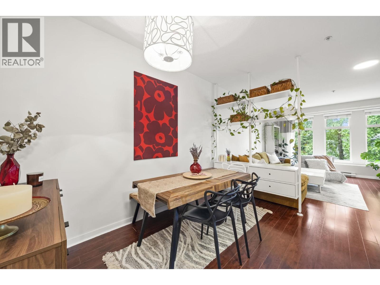 302 2488 WELCHER AVENUE, Port Coquitlam