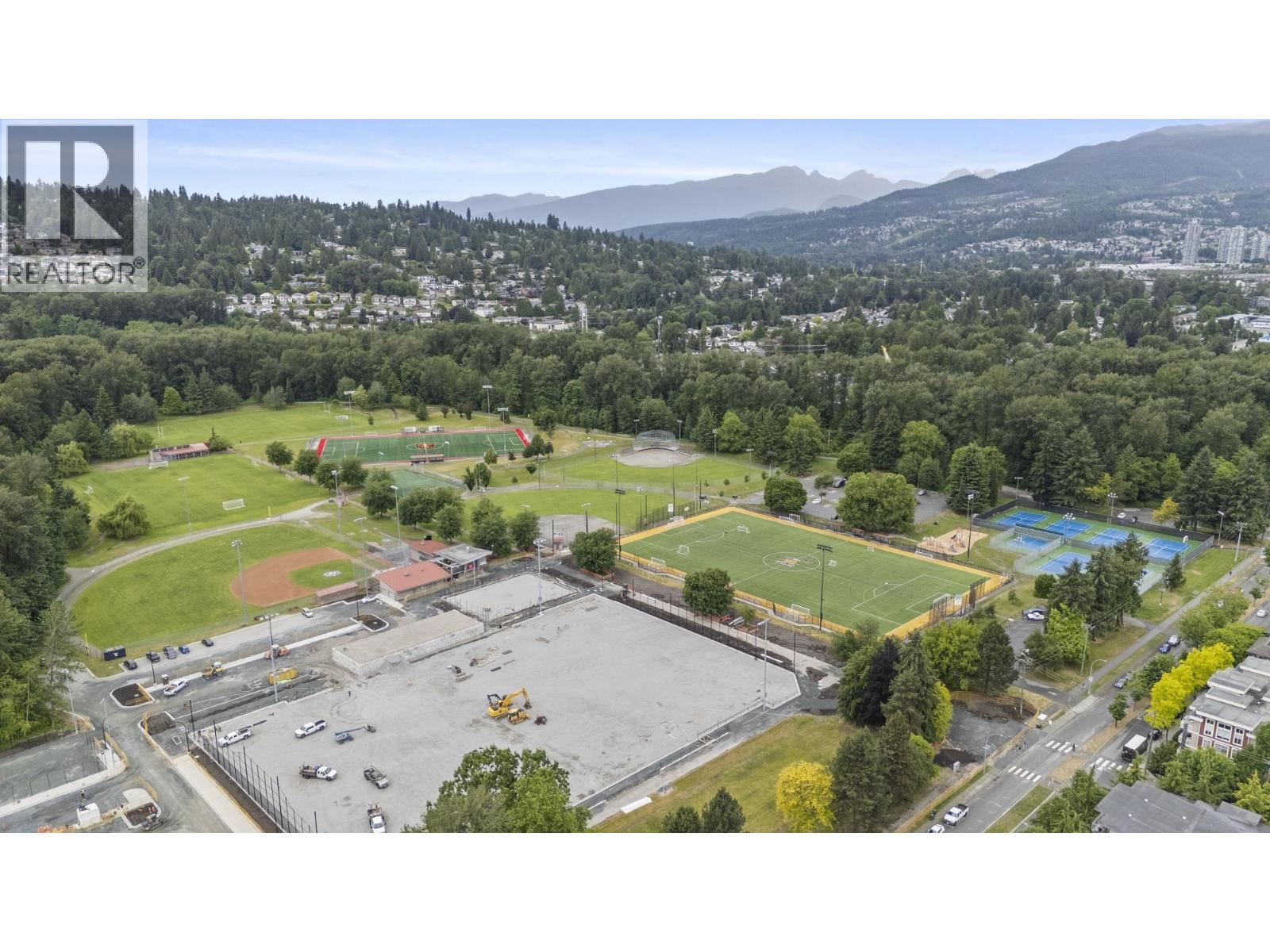 302 2488 WELCHER AVENUE, Port Coquitlam