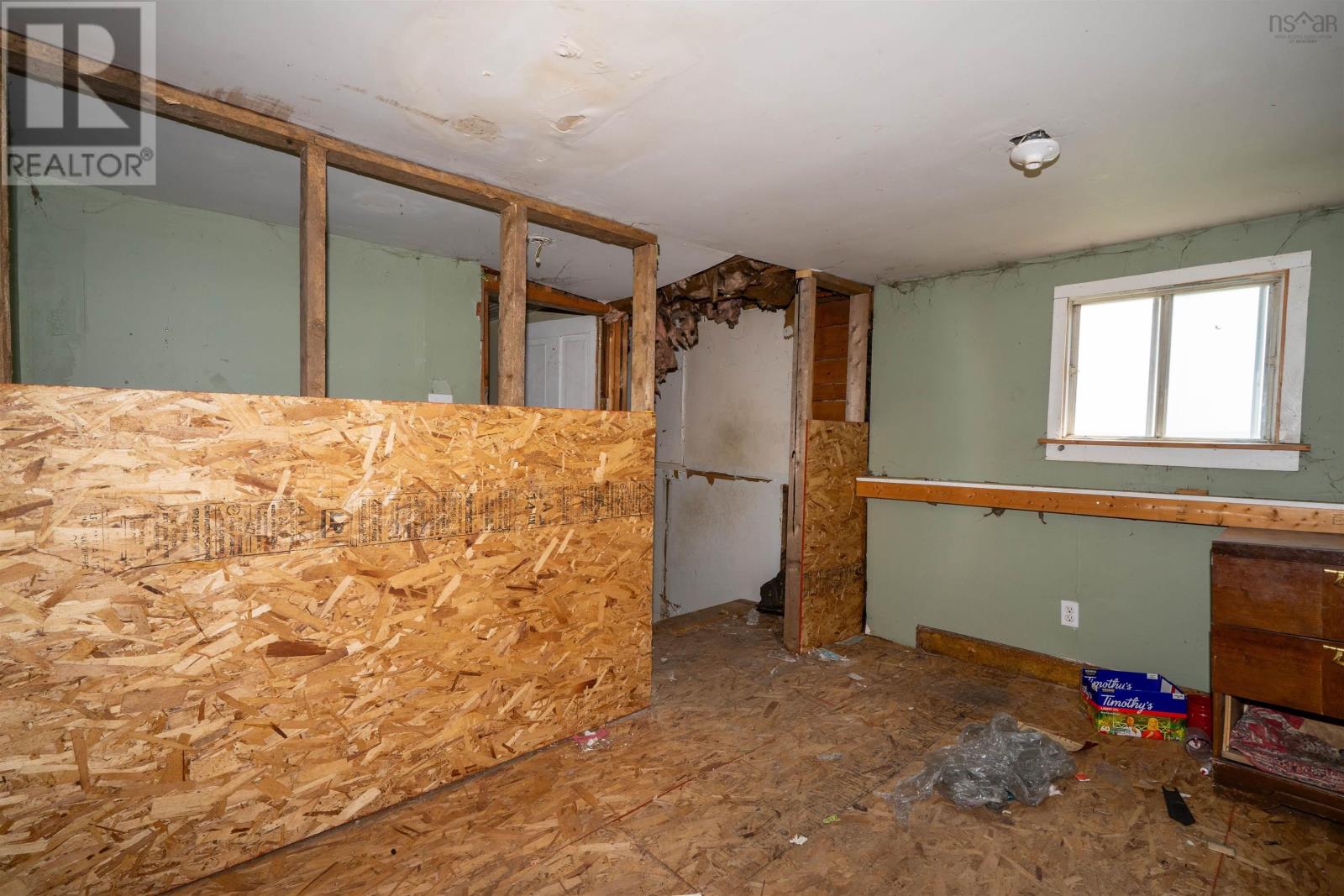 1234 Granville Road - 24