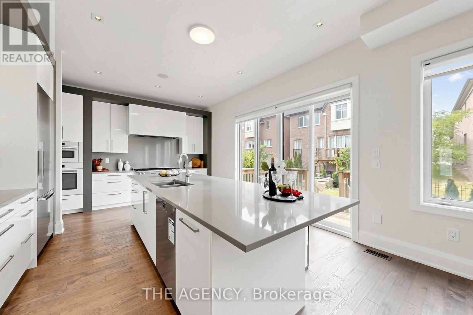 32 CONGER STREET - 8