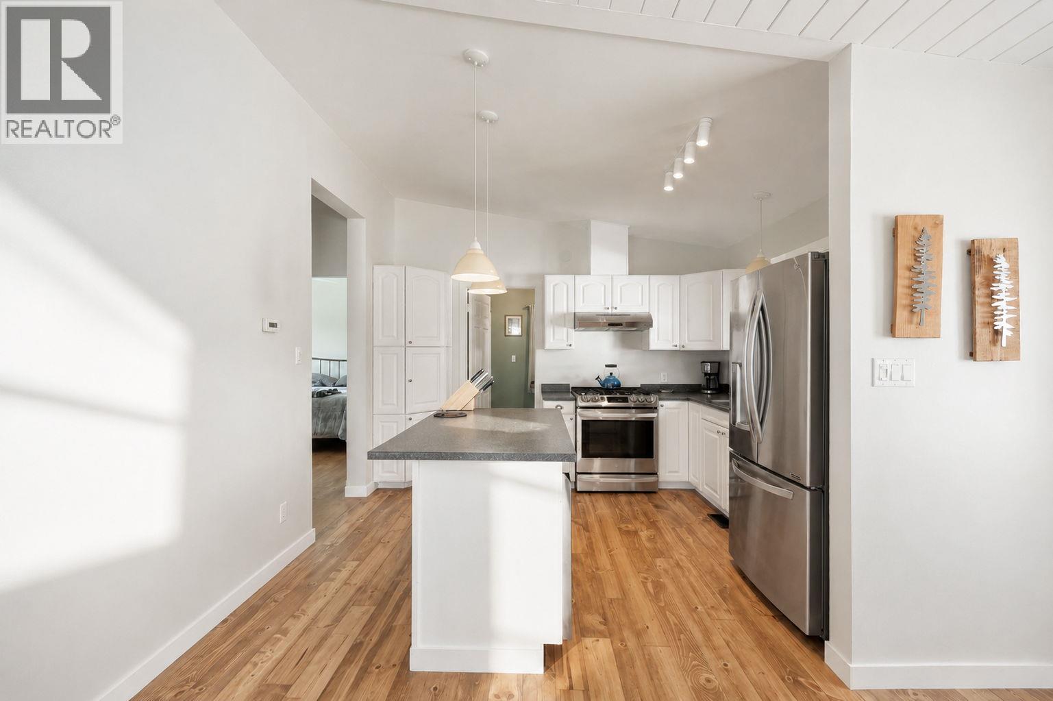 2853 Lower Glenrosa Road, West Kelowna