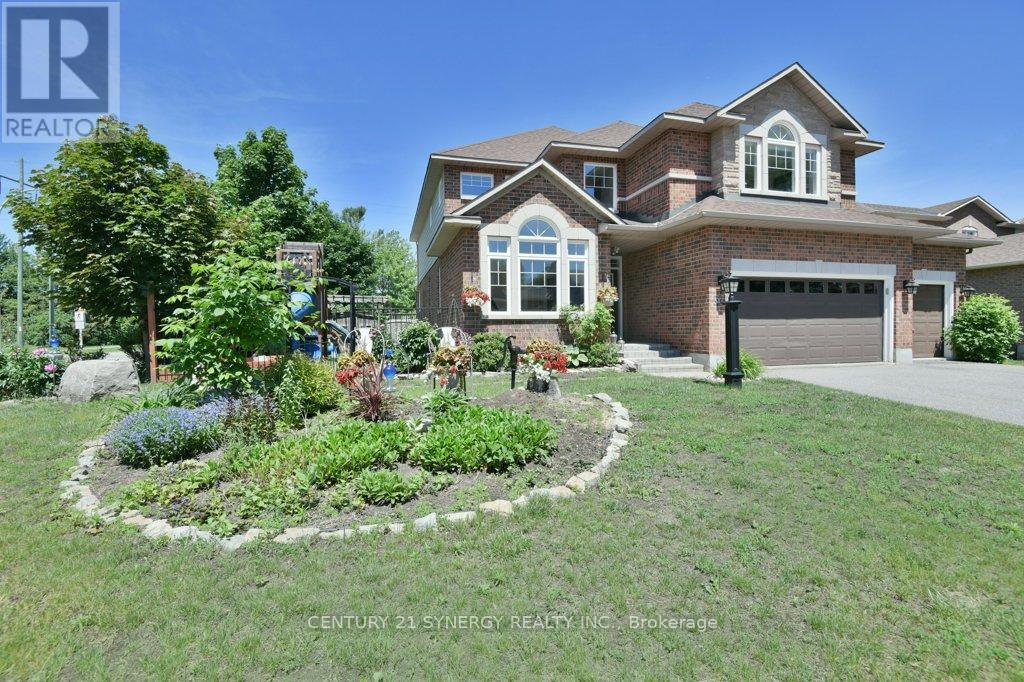 37 WINDFIELD CRESCENT - 2