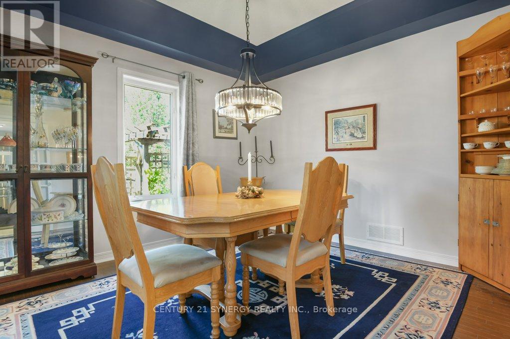37 WINDFIELD CRESCENT - 8