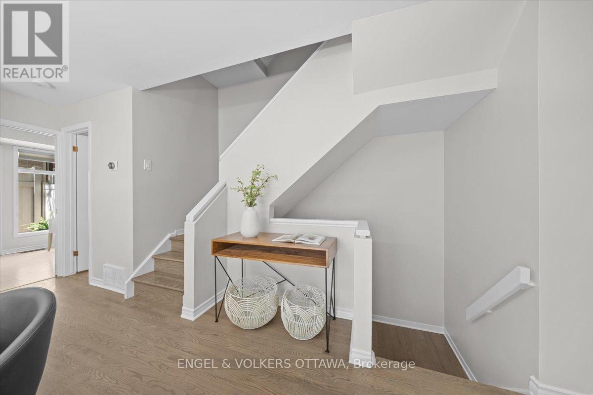 #4 72 GREENFIELD AVENUE - 13