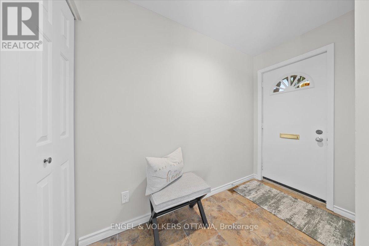 #4 72 GREENFIELD AVENUE - 4