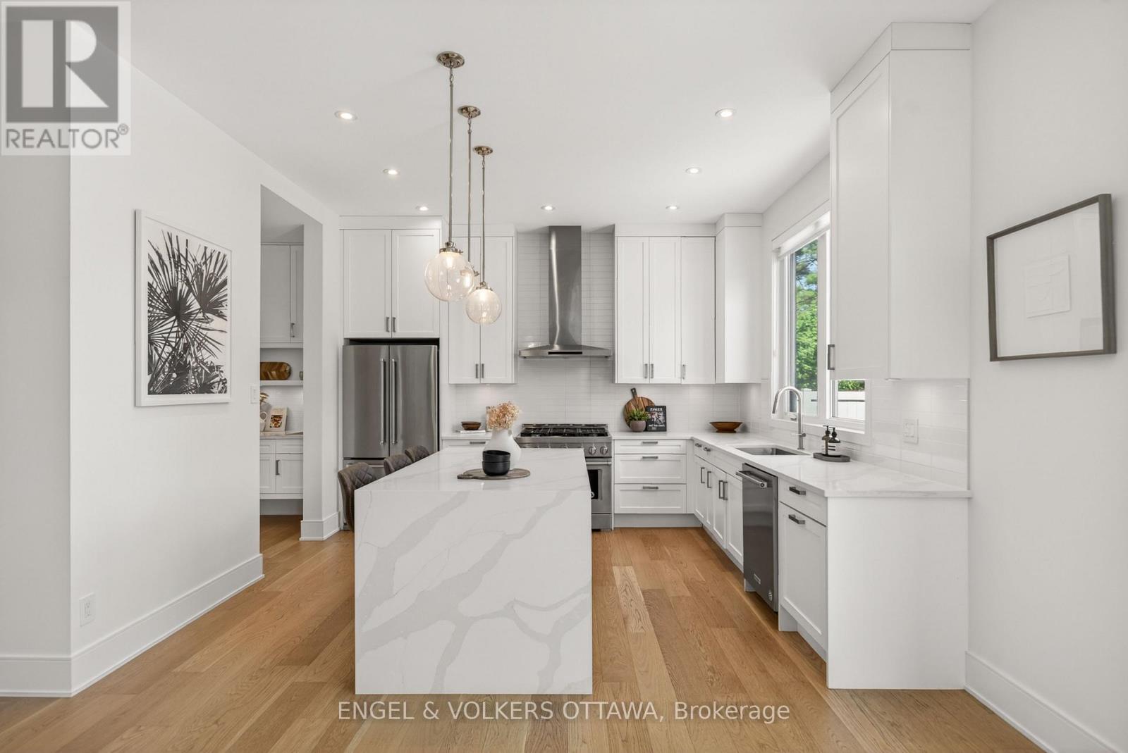 4 Bed, 4 Bath House for Sale in Ottawa – 102 GRANTON AVENUE, Ottawa – MLS# X13427074 - Image 14