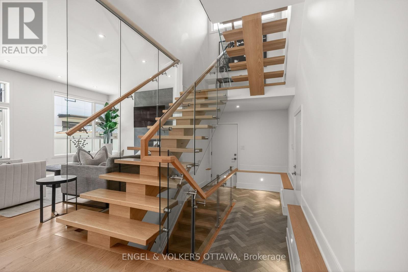 4 Bed, 4 Bath House for Sale in Ottawa – 102 GRANTON AVENUE, Ottawa – MLS# X13427074 - Image 19