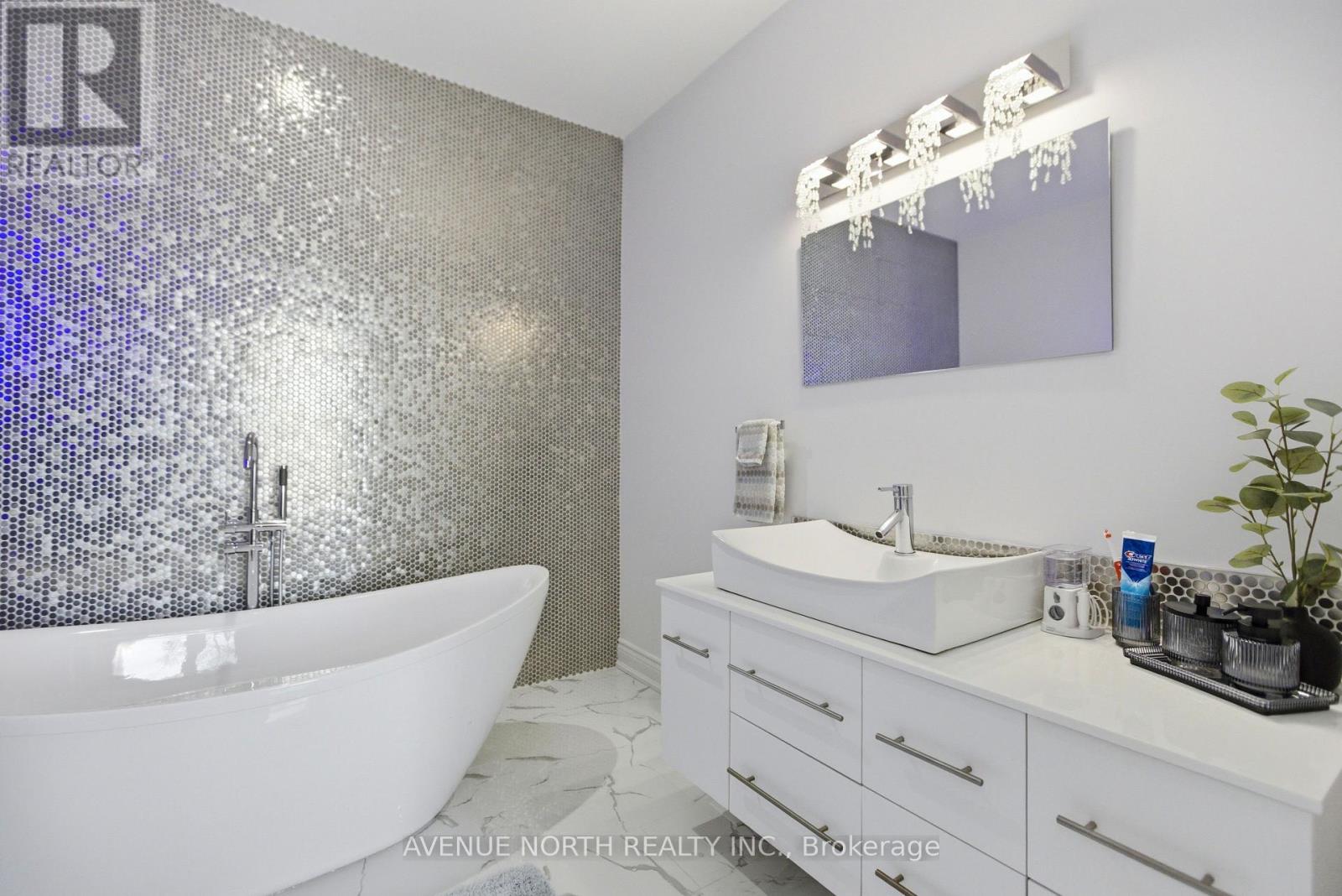 699 BALLYCASTLE CRESCENT — photo 30 of 50