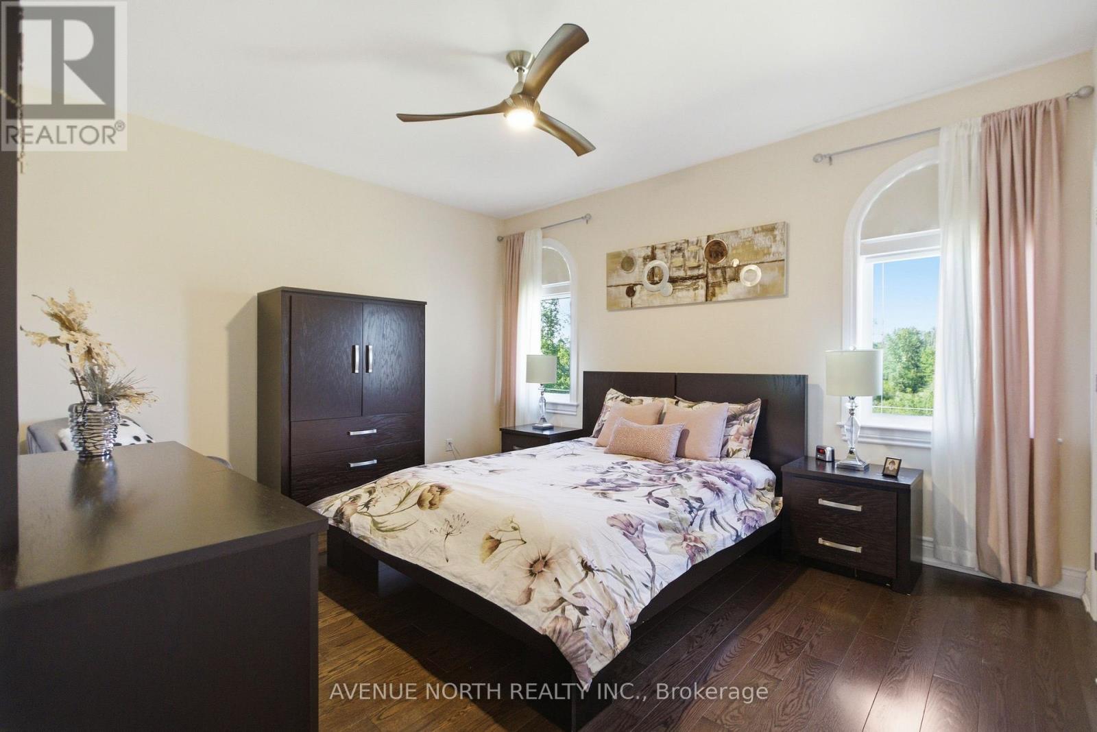 699 BALLYCASTLE CRESCENT — photo 34 of 50