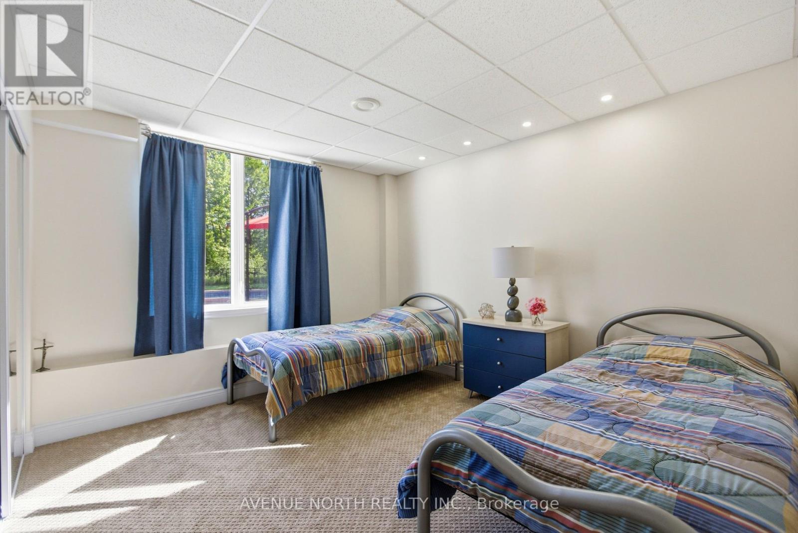 699 BALLYCASTLE CRESCENT — photo 43 of 50