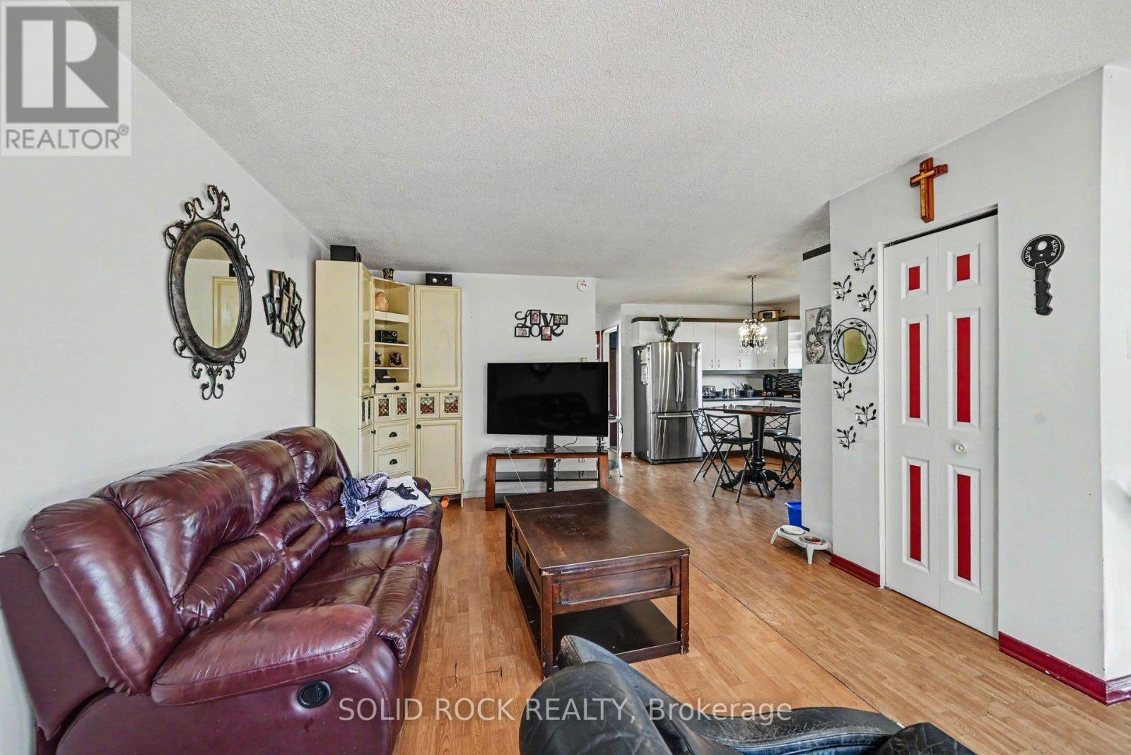 530 MARIO STREET - 4