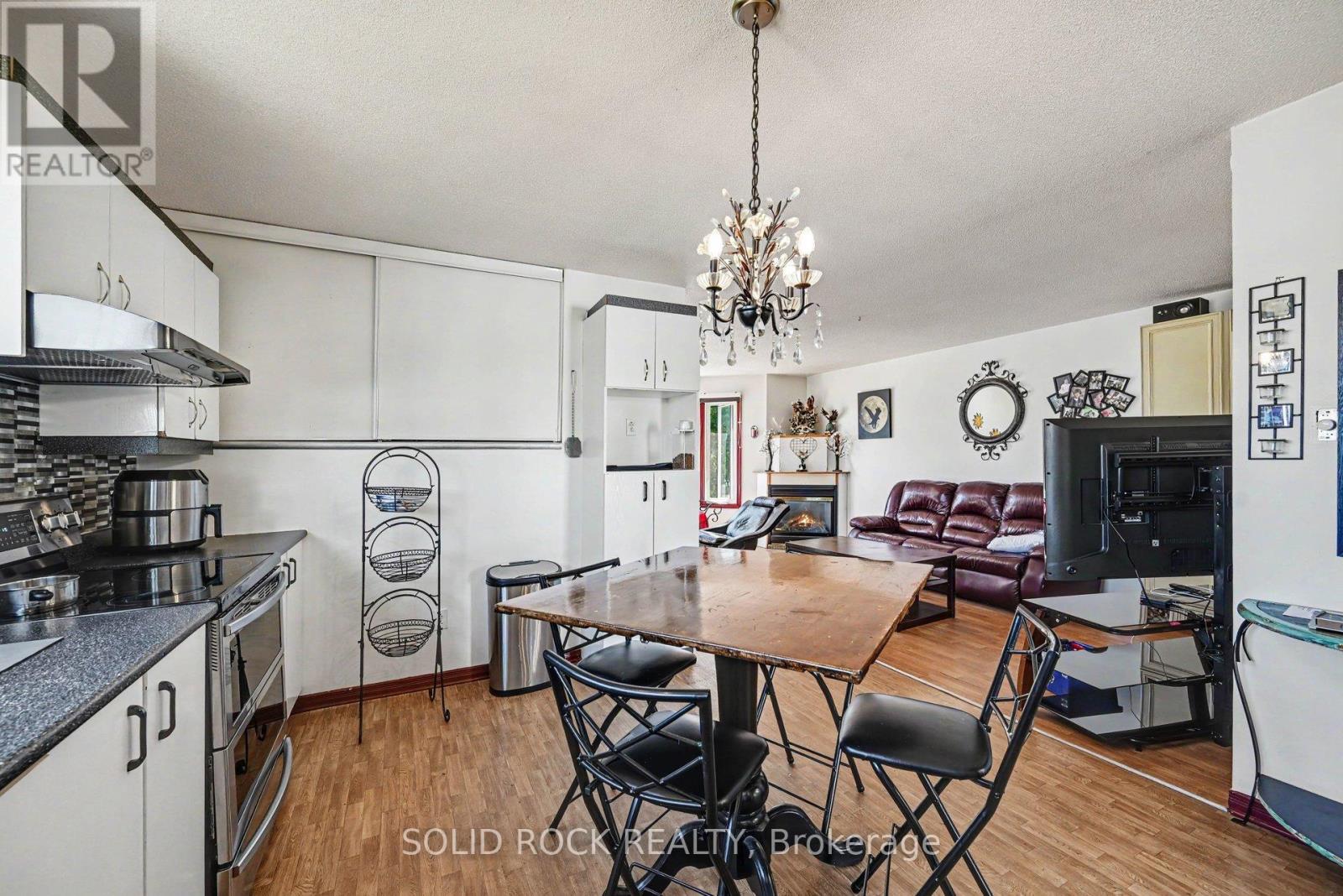 530 MARIO STREET - 6