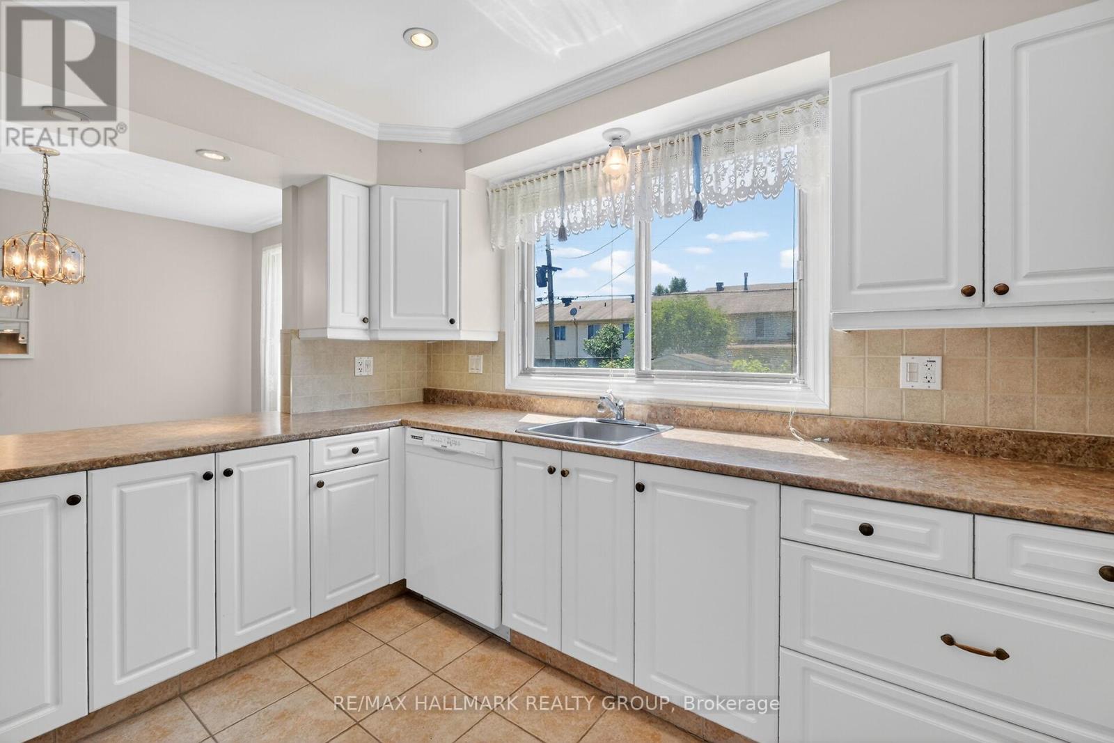 676 MORIN STREET - 14