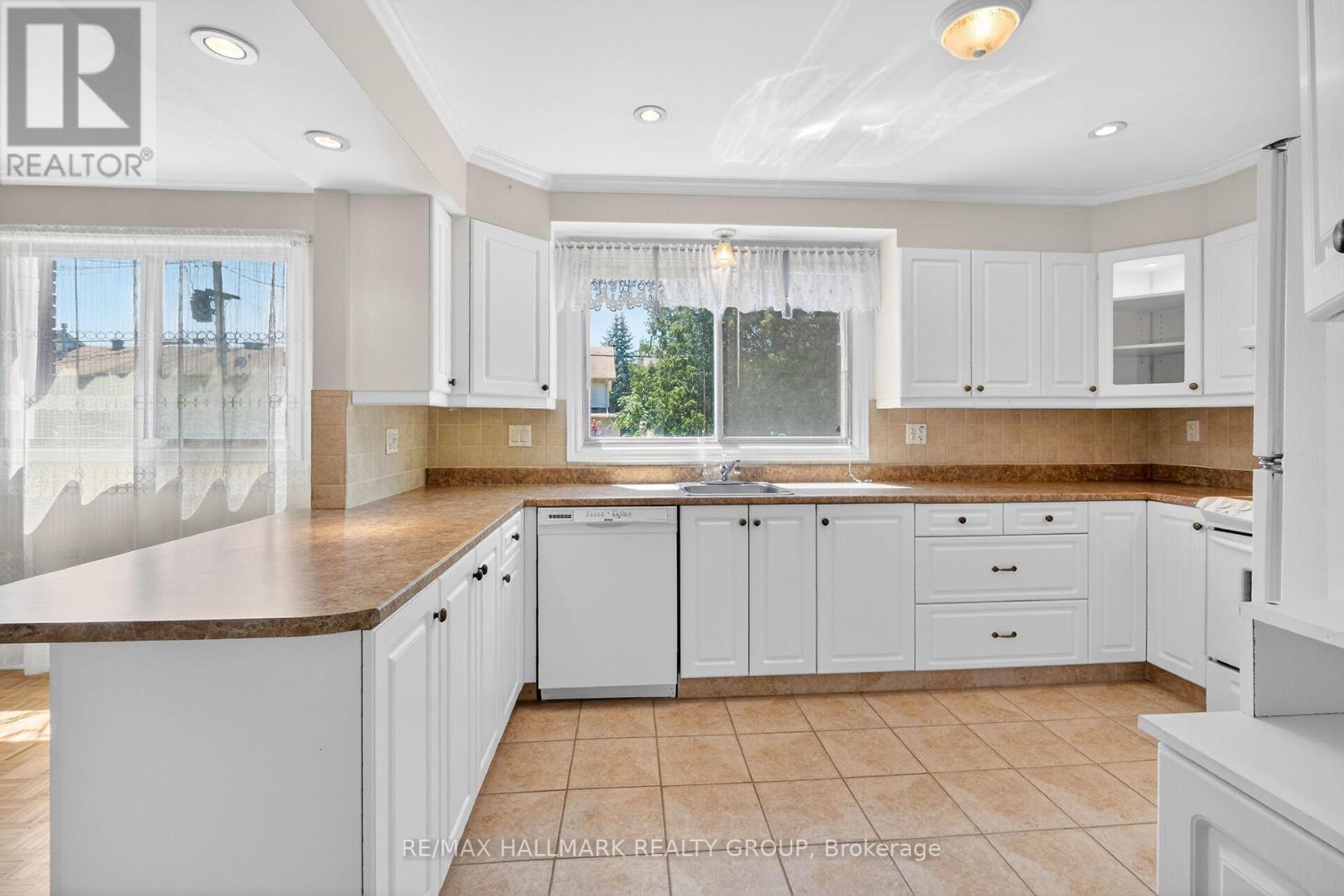 676 MORIN STREET - 15