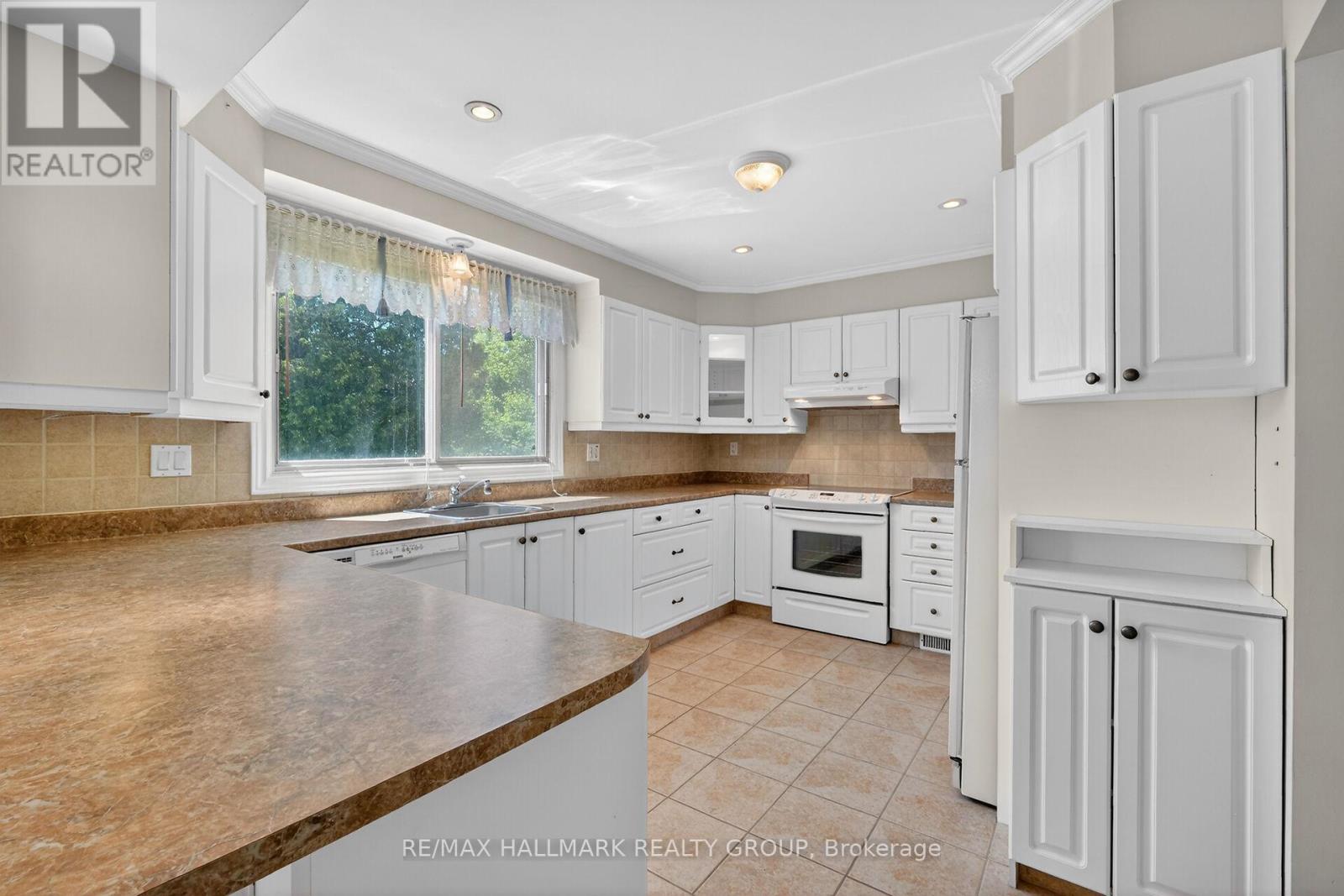 676 MORIN STREET - 16