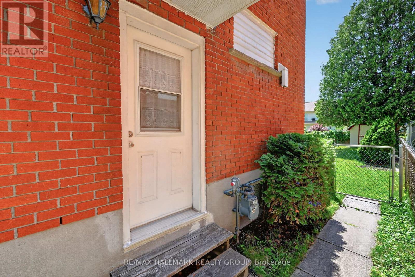 676 MORIN STREET - 33