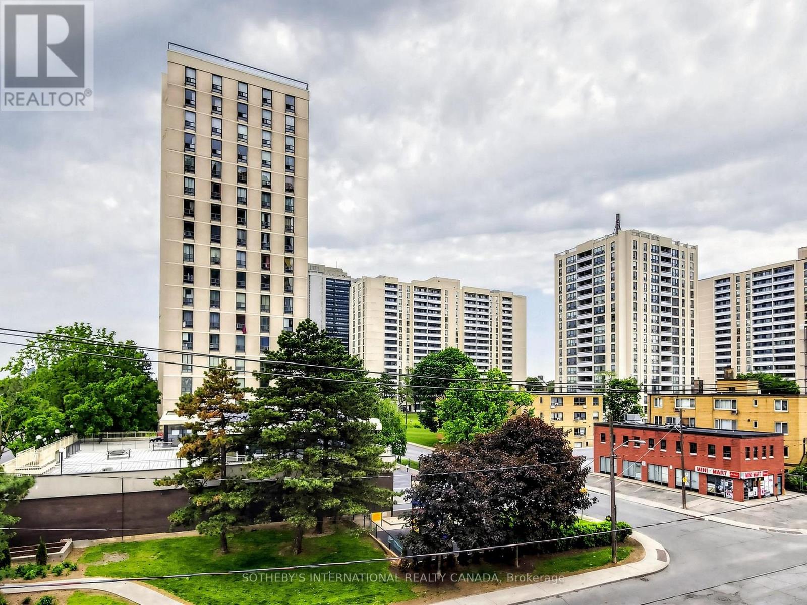 #403 135 MARLEE AVENUE - Image 40