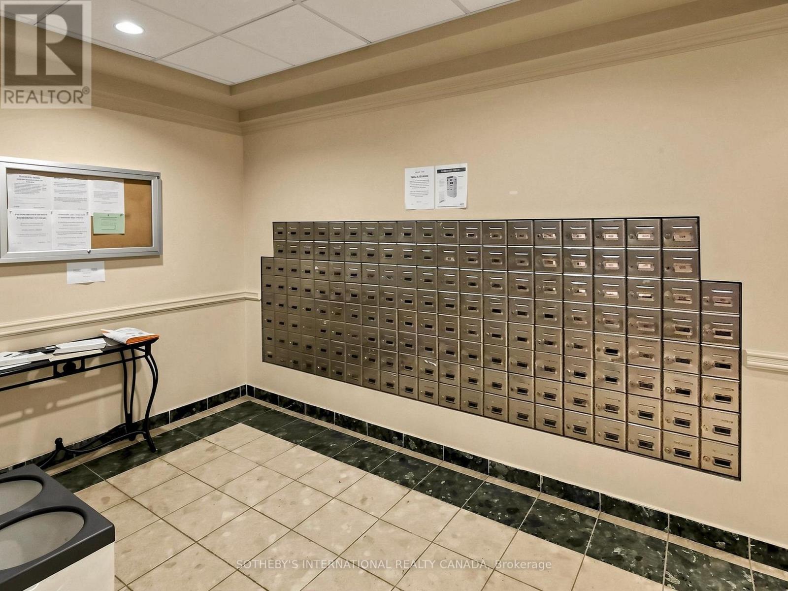 #403 135 MARLEE AVENUE - Image 42