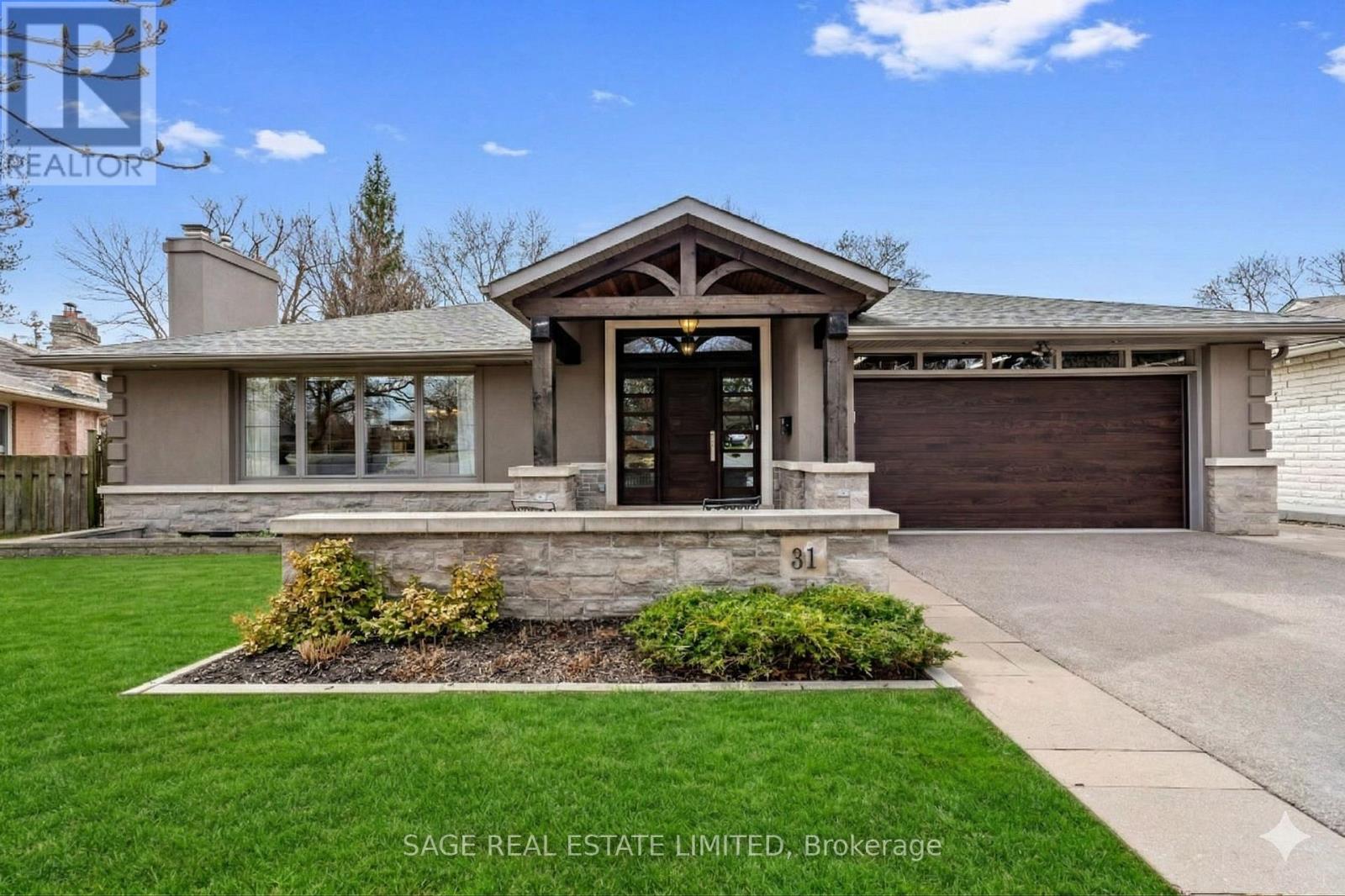 Listing photo of 31 ASHWOOD CRESCENT