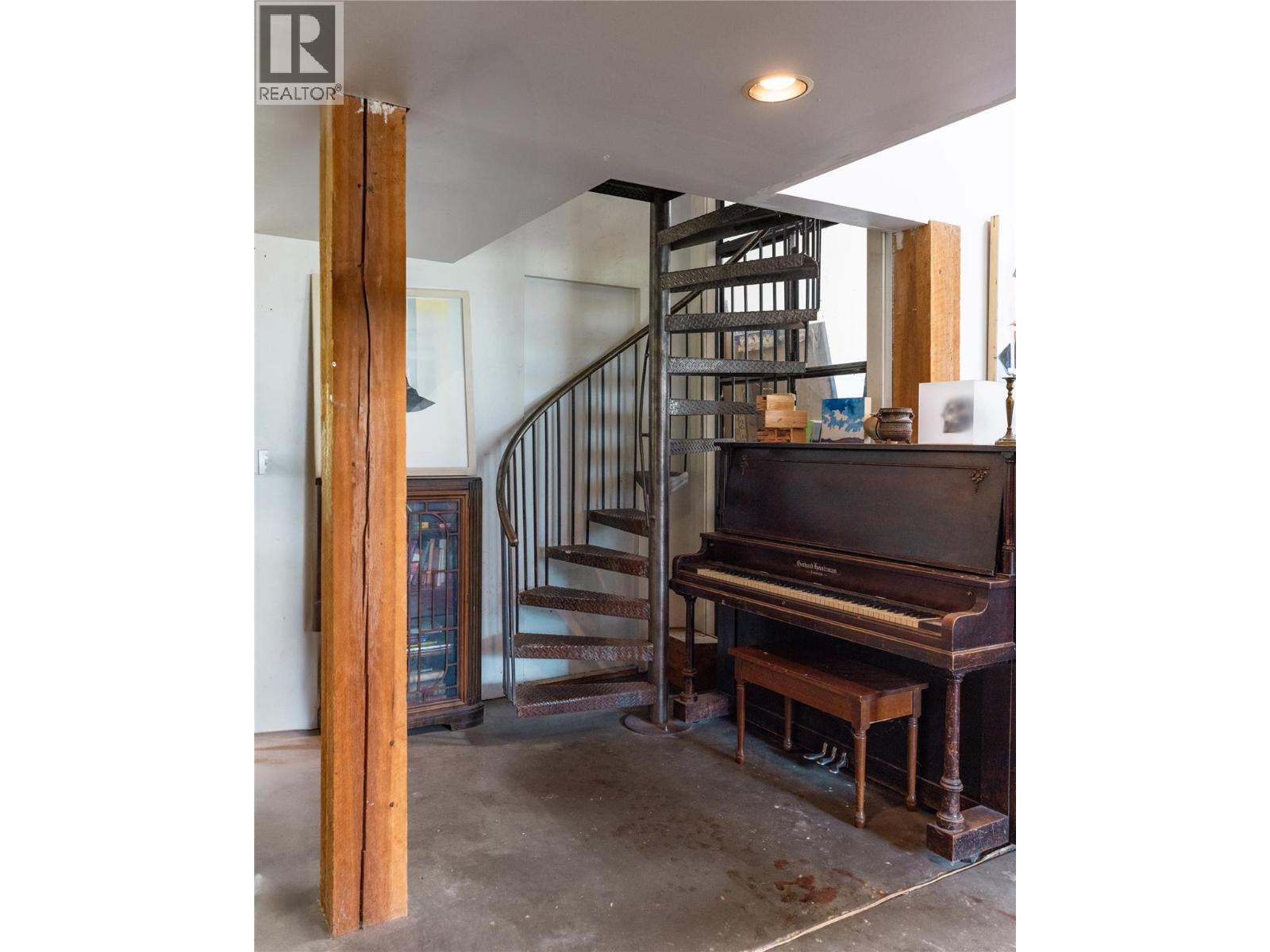 6777 PERRY'S BACK Road, Winlaw