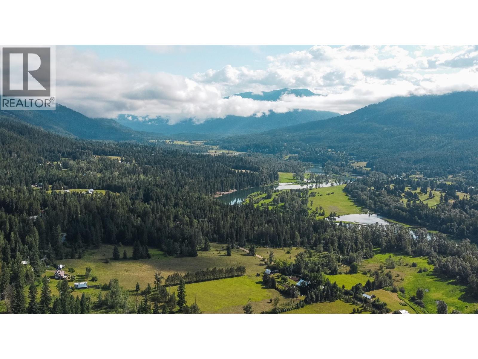 6777 PERRY'S BACK Road, Winlaw