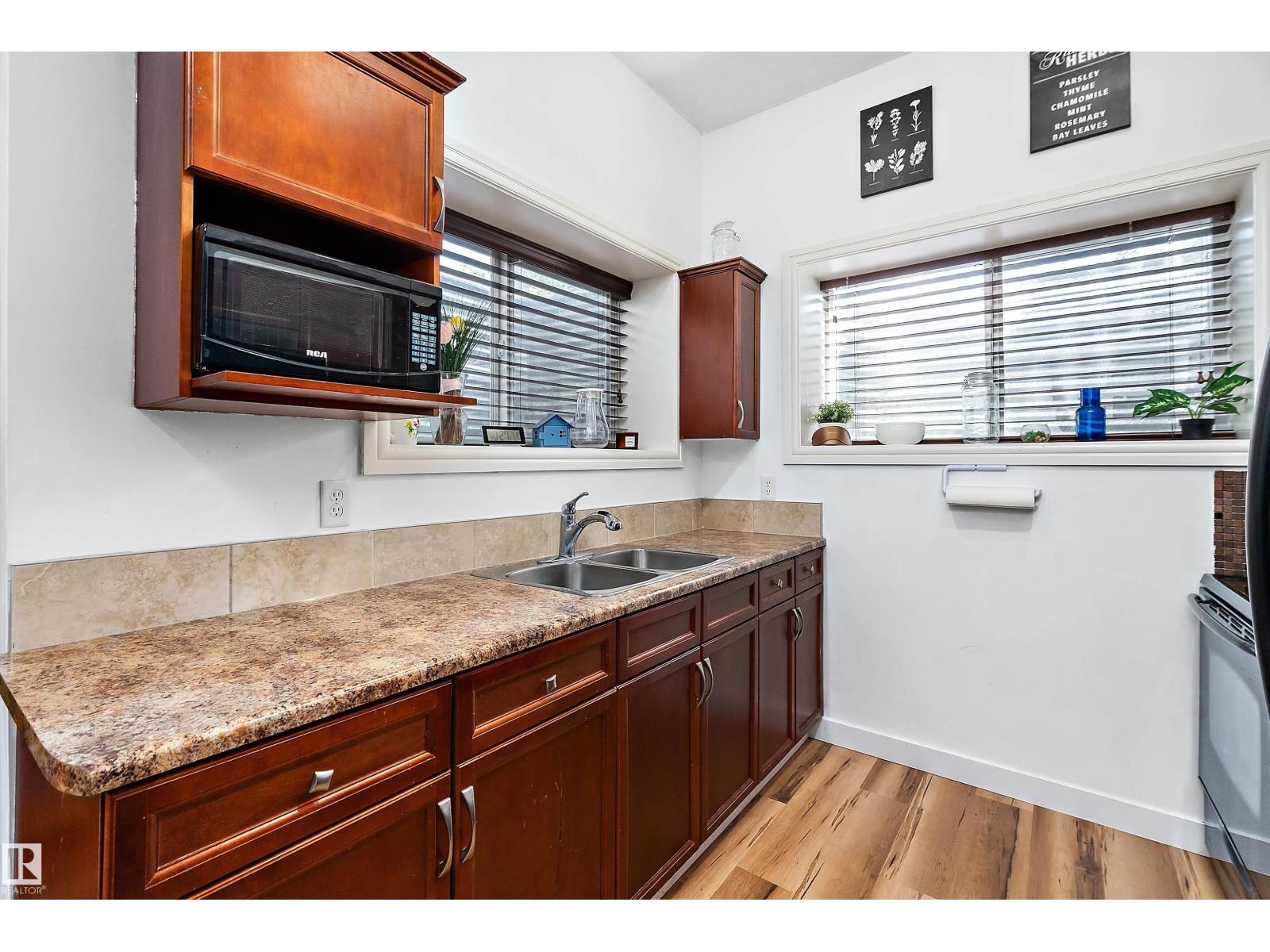 1103 115 ST SW - 46
