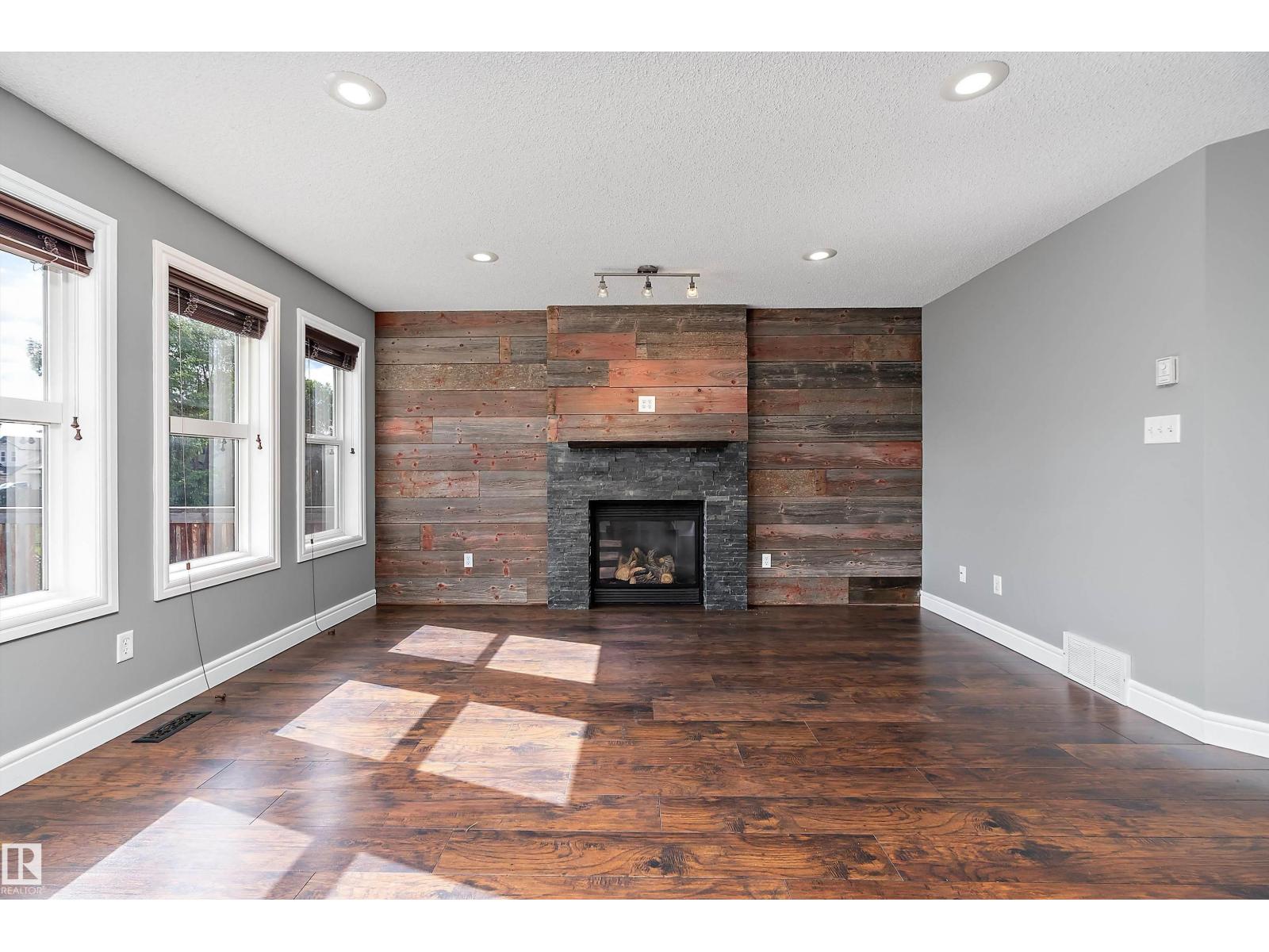1103 115 ST SW - 9