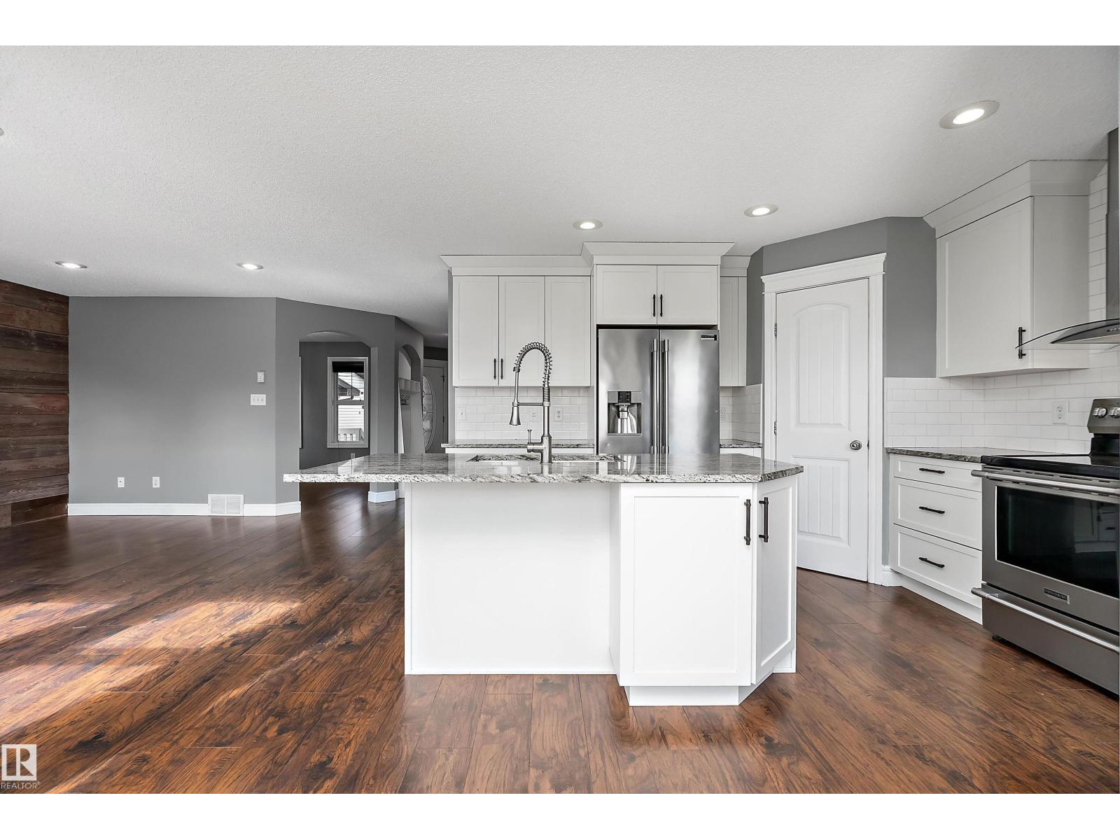 1103 115 ST SW - 17